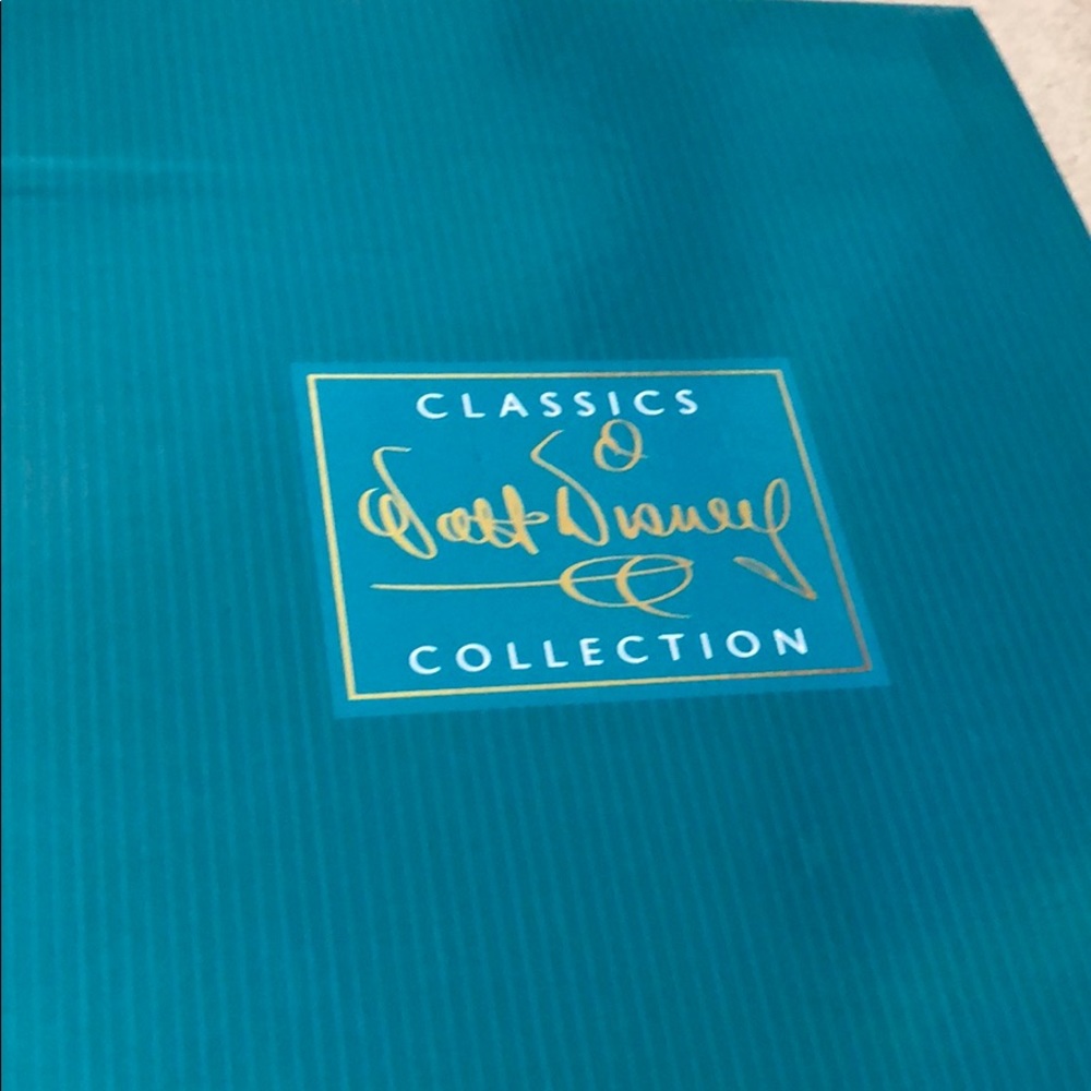 Collectible - Picture 2 of 3